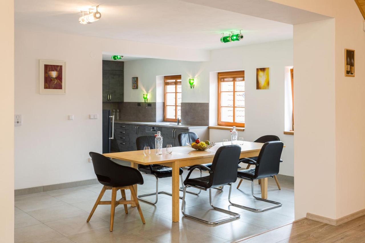 Vinny Apartman Rakovník Exteriör bild